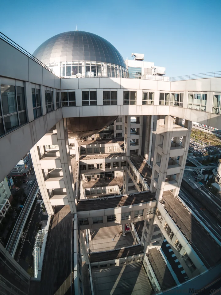 Fuji TV desde el interior, un edificio del futuro